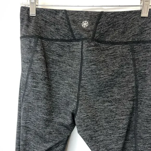 Gaiam gray Capri workout casual leggings size medium - Picture 7 of 13